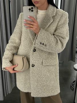 {{photo.Alt || photo.Description || 'Шубка из шерсти акцентная 10365'}}