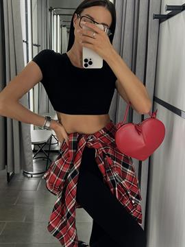 {{photo.Alt || photo.Description || 'Топ со встроенными чашечками 8519'}}