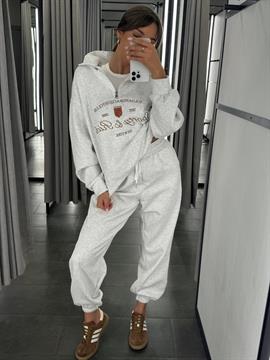 {{photo.Alt || photo.Description || 'Костюм: свитшот-поло+брюки-джоггеры 9366'}}