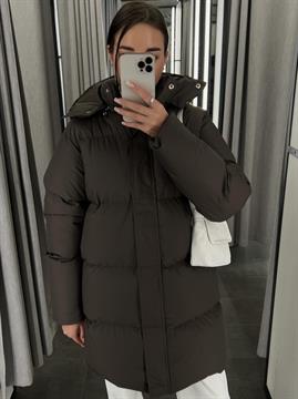 {{photo.Alt || photo.Description || 'Куртка с капюшоном, на холлофайбере, с поясом в комплекте 9919'}}